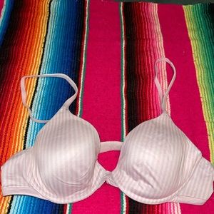 Classic pink white Victoria’s Secret tshirt bra